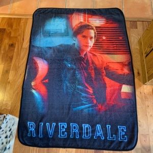 Hot Topic Riverdale Jughead Blanket! ❤️💙
